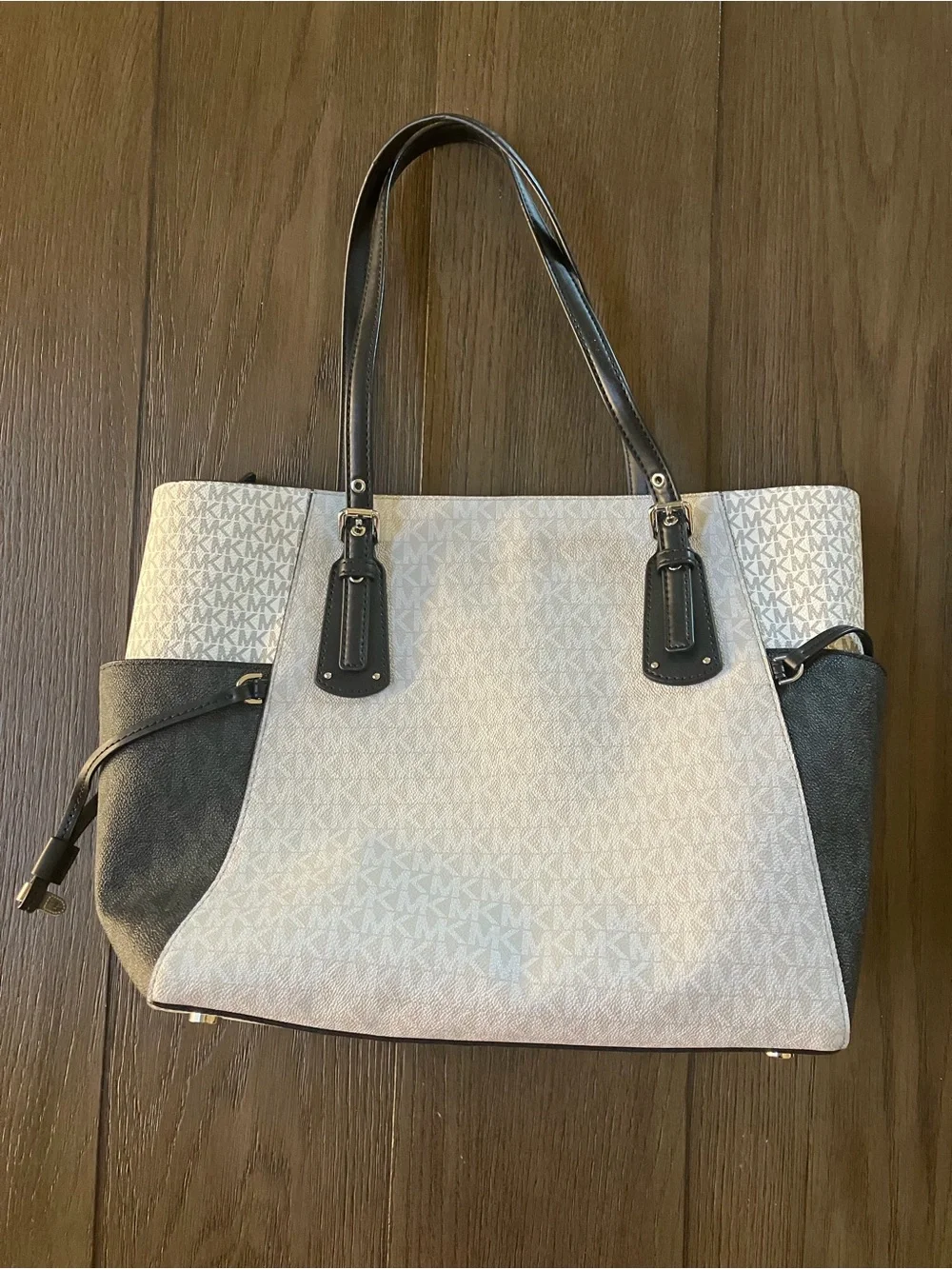 Michael Kors Voyager Large East West Tote Bag